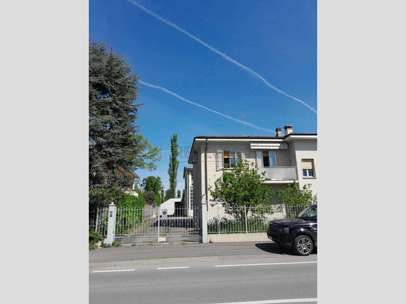 Villa in Vendita a Crema, 260'000&euro;, 195 m²