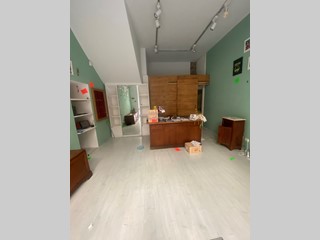 Immobile commerciale in Affitto a Lucca, zona Centro Storico, 1'500€, 25 m²