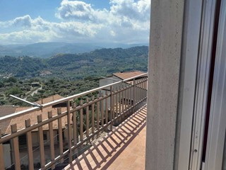 Trilocale in Vendita a Martone, 95'000€, 100 m²