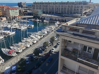 Appartamento in Vendita a Savona, 315'000&euro;, 135 m²