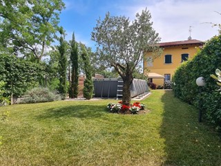 Quadrilocale in Vendita a Borgosatollo, 295'000€, 222 m², con Box