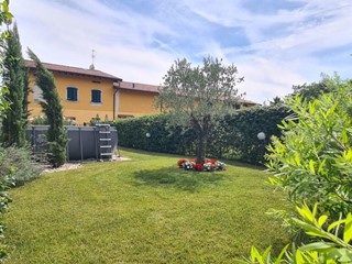 Quadrilocale in Vendita a Borgosatollo, 275'000&euro;, 222 m², con Box