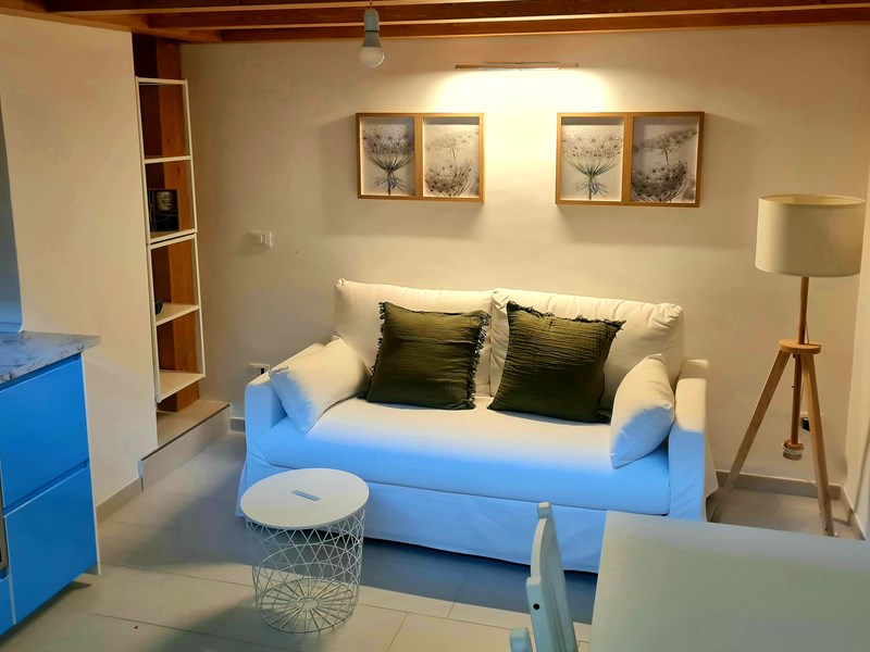 Monolocale in Affitto a Capo d'Orlando, zona Via Trazzera Marina, 1'350€, 35 m², arredato