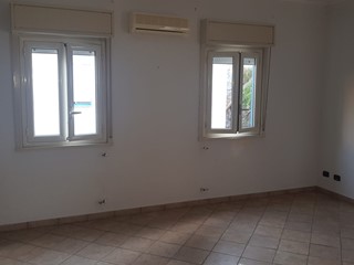 Trilocale in Vendita a Monreale, 90'000€, 80 m²