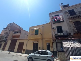 Bilocale in Vendita a Palermo, 65'000€, 70 m²