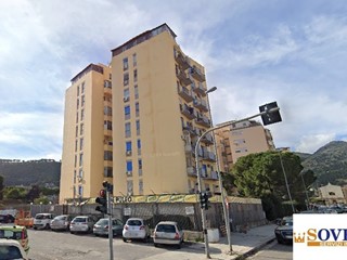 Trilocale in Vendita a Palermo, 103'000€, 85 m²