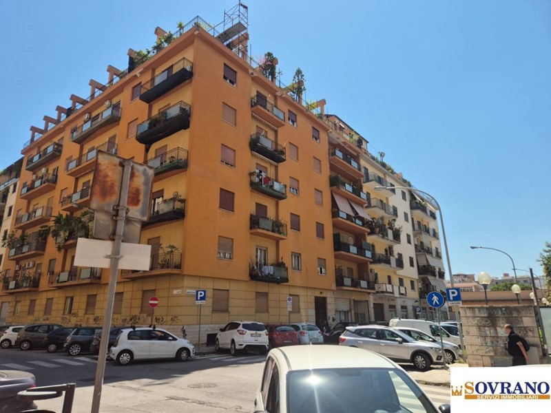 Appartamento in Vendita a Palermo, 255'000&euro;, 120 m²