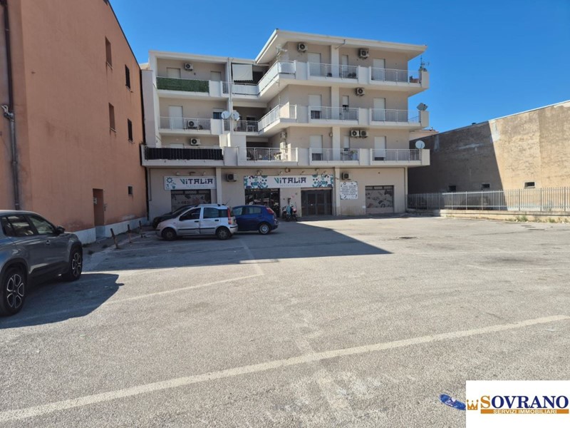 Negozio in Vendita a Carini, 1'400'000€, 1000 m²