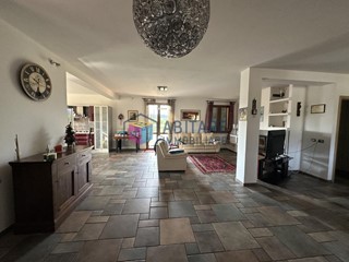 Villa in Vendita a Montescudaio, zona Casagiustri, 1'550'000€, 420 m², con Box