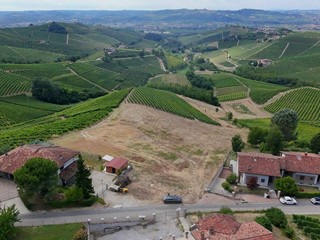 Terreno edificabile in Vendita a Barbaresco, 719'000€, 3256 m²