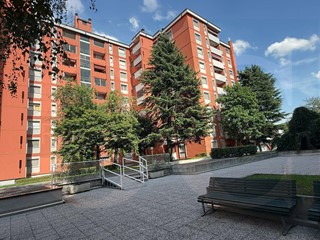 Trilocale in Vendita a Trezzano sul Naviglio, 259'000€, 99 m²