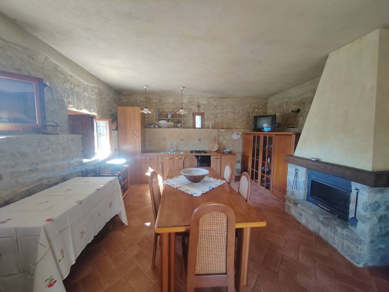 Casa Indipendente in Vendita a Vallecorsa, 83'000€, 115 m²