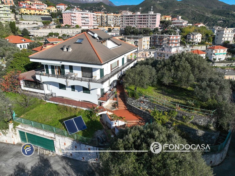 Villa in Vendita a Varazze, 2'300'000€, 516 m²