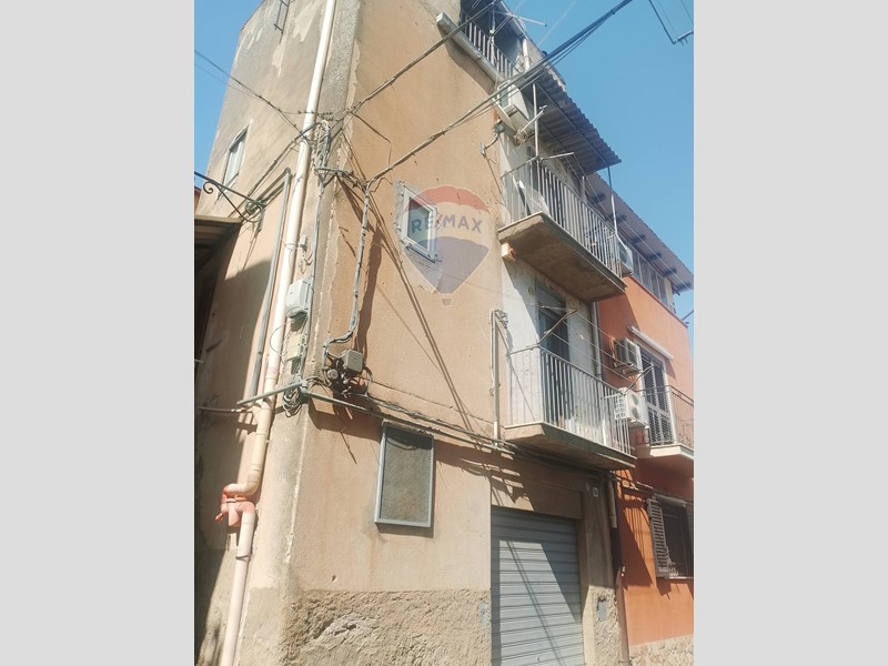 Casa Indipendente in Vendita a Caltanissetta, 12'000€, 61 m²