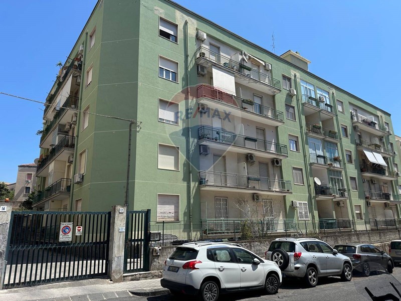 Appartamento in Vendita a Catania, 70'000&euro;, 70 m²
