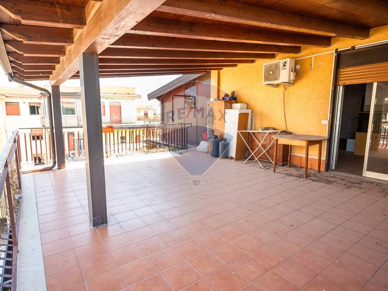 Bilocale in Vendita a Giardini Naxos, 85'000€, 67 m²