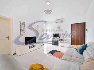 Trilocale in Vendita a Lipomo, 205'000€, 100 m²