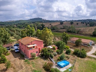 Attività commerciale in Vendita a Magliano in Toscana, 2'000'000€, 290 m², con Box