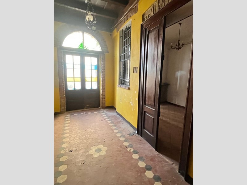 Casa Indipendente in Vendita a Mantova, 800'000&euro;, 1000 m², con Box