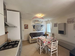 Casa Semi Indipendente in Vendita a Riva del Po, 39'000€, 98 m²