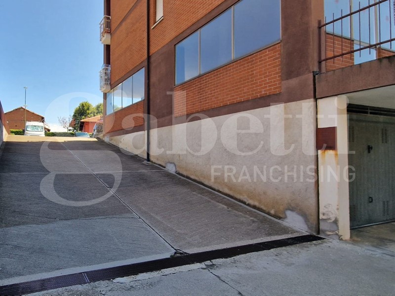 Box in Vendita a Pinerolo, 16'000€, 18 m²