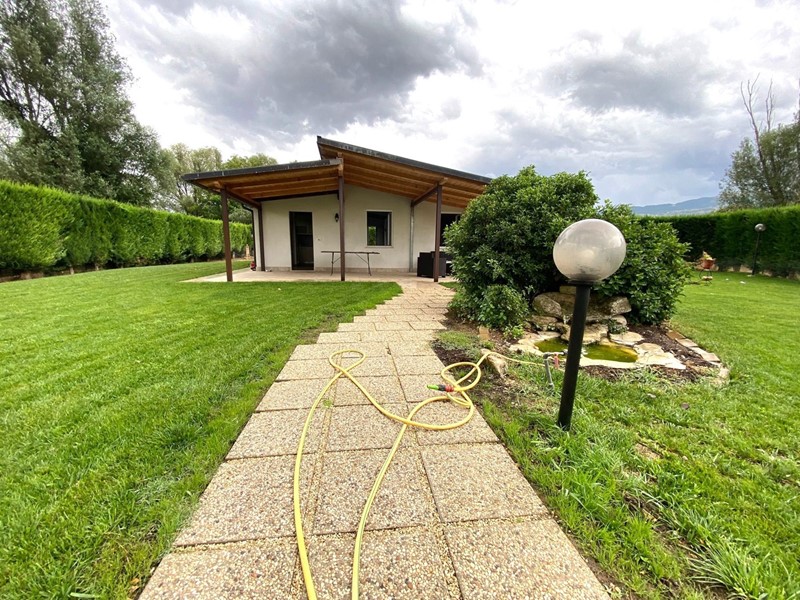 Villa in Vendita a L'Aquila, 180'000&euro;, 210 m²