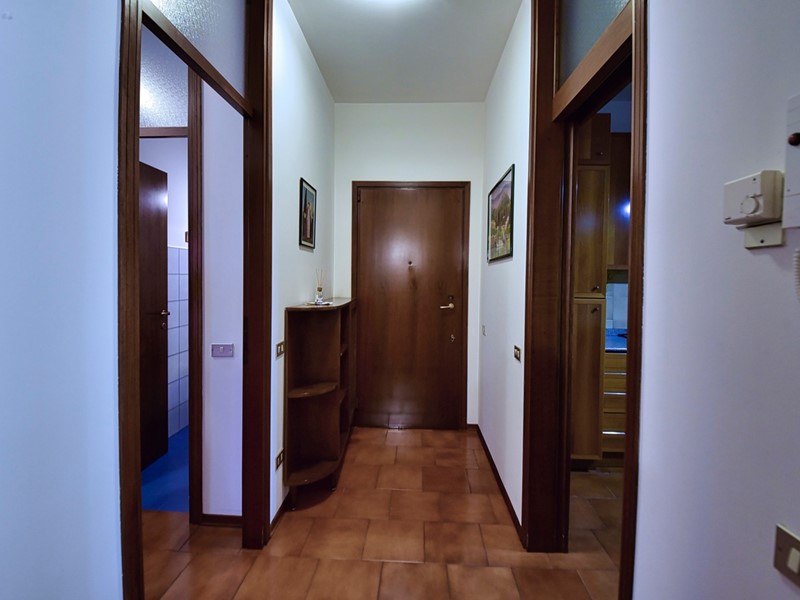 Trilocale in Vendita a Nova Milanese, 200'000€, 100 m²