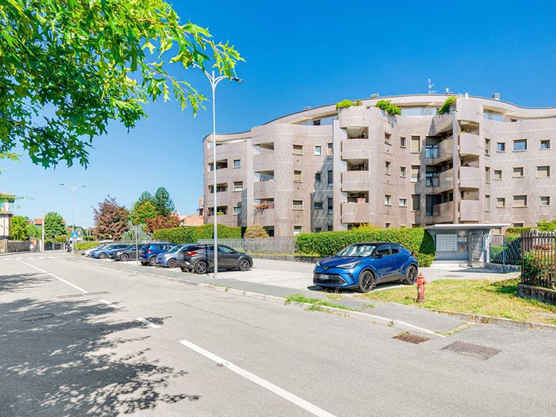 Attico in Vendita a Saronno, 525'000€, 174 m², arredato