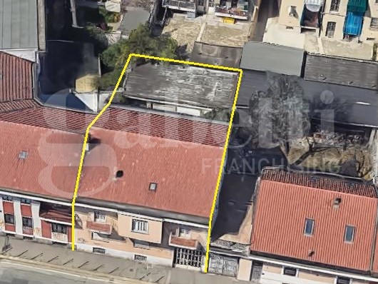 Casa Indipendente in Vendita a Torino, 325'000€, 300 m²