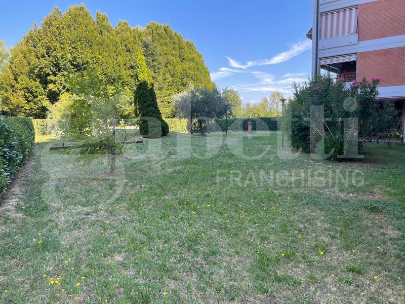 Bilocale in Vendita a Collegno, 140'000&euro;, 61 m², con Box