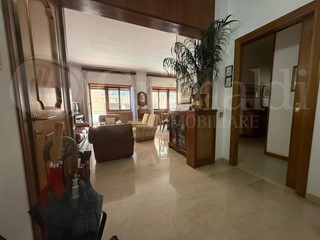 Trilocale in Vendita a Roma, 350'000&euro;, 125 m²