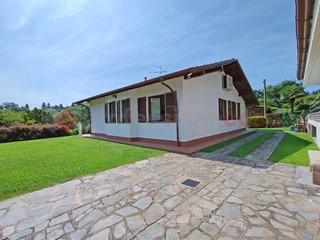 Villa in Vendita a Arona, 598'000€, 140 m²