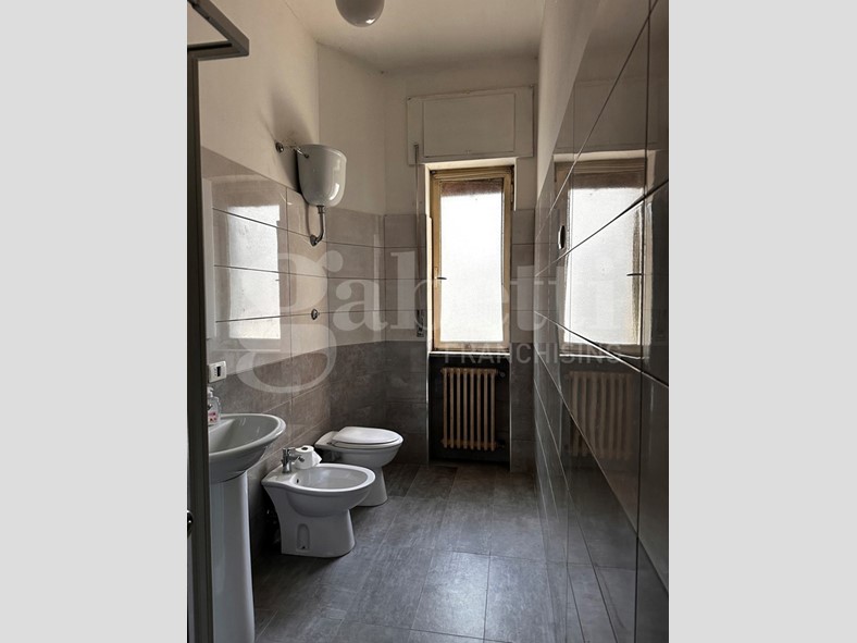 Appartamento in Vendita a Avellino, 172'000&euro;, 140 m²
