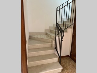 Casa Semi Indipendente in Vendita a Arzignano, 210'000€, 190 m², con Box