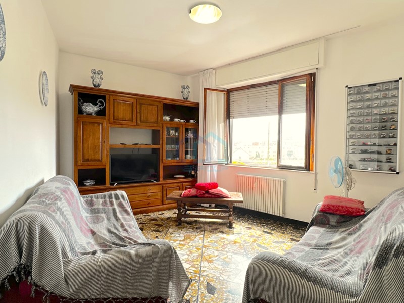 Appartamento in Vendita a Savona, 120'000€, 86 m²