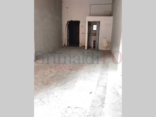 Capannone in Affitto a Melito di Napoli, 750€, 66 m²