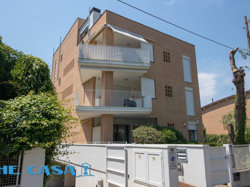Quadrilocale in Vendita a Riccione, 430'000€, 116 m², arredato, con Box