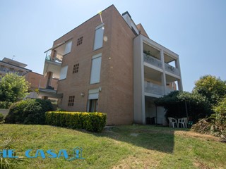 Quadrilocale in Vendita a Riccione, 429'000&euro;, 116 m², arredato, con Box