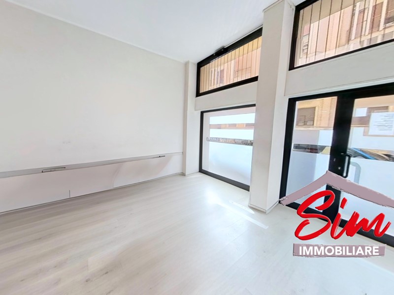 Trilocale in Vendita a Novara, 78'000€, 85 m²