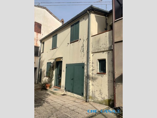 Casa Semi Indipendente in Vendita a Gemmano, 140'000&euro;, 200 m²