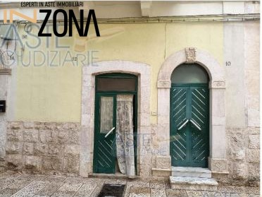 Trilocale in Vendita a Bari, 36'000€, 82 m²