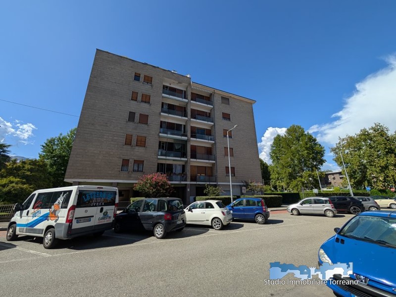 Appartamento in Vendita a Ivrea, 159'000€, 140 m²