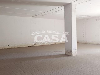Magazzino in Vendita a Bientina, 28'900€, 169 m²