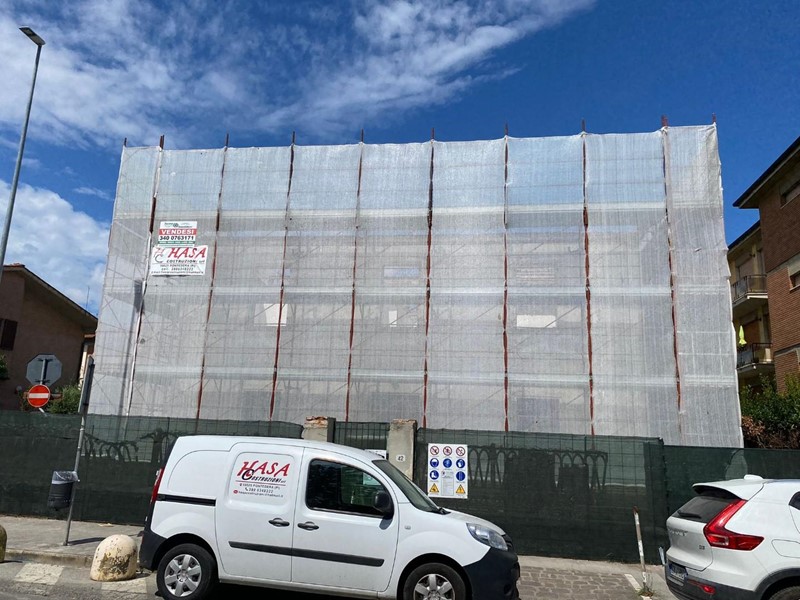 Villa bifamiliare in Vendita a Pontedera, 450'000€, 198 m²