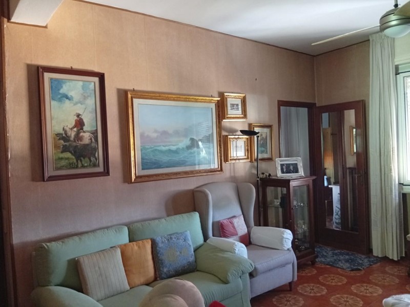 Quadrilocale in Vendita a Cascina, 145'000€, 85 m², arredato, con Box