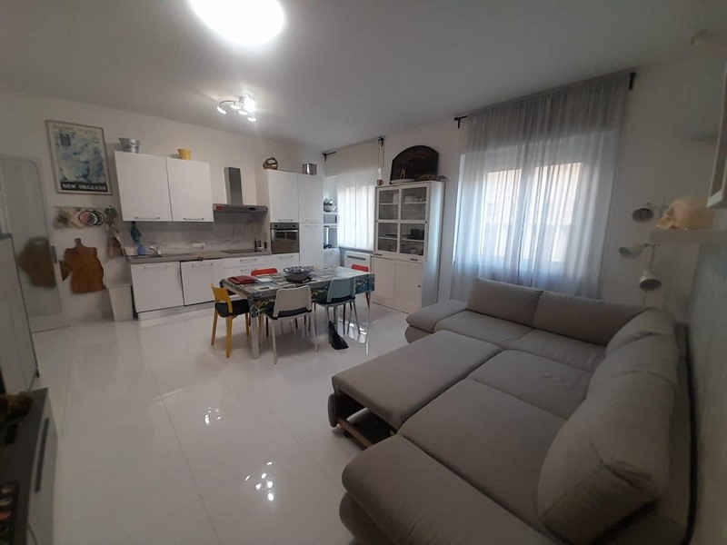 Trilocale in Vendita a Livorno, 165'000€, 90 m²