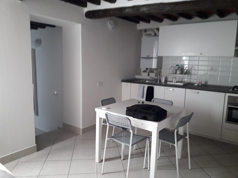Bilocale in Vendita a Carrara, 65'000€, 45 m², arredato