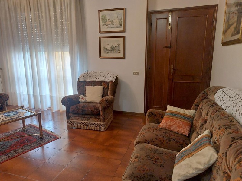 Quadrilocale in Vendita a Santa Croce sull'Arno, 135'000€, 100 m², arredato, con Box