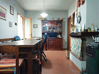 Trilocale in Vendita a Zeri, 39'000€, 54 m²