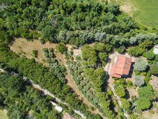 Casa Indipendente in Vendita a Vallefoglia, 329'000€, 234 m²